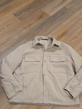 Zara Light Beige Jacket with Front Pockets
